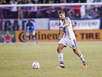 Steven Gerrard claims living i...