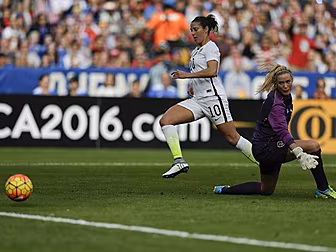WATCH: Ireland outclassed by U...
