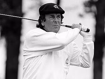 WATCH: Terry Wogan sinks a put...