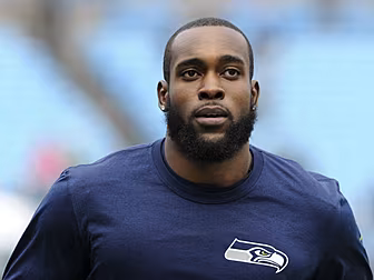 WATCH: American football playe...