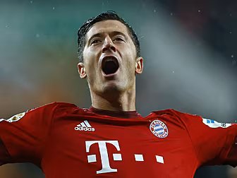 Robert Lewandowski continues h...