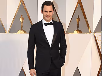 Roger Federer let his hair dow...