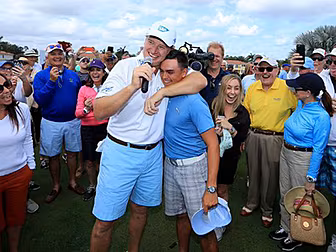 Rickie Fowler shoots a $1milli...