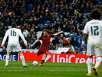 WATCH: Real Madrid fans give R...