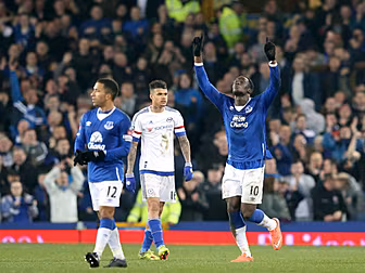 Roberto Martinez gives no guar...