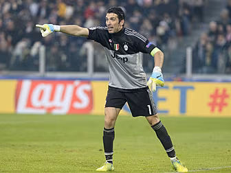Gianluigi Buffon breaks 22 yea...