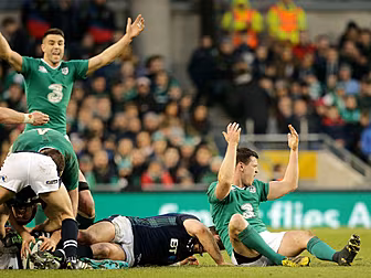 CJ Stander jumps to the defenc...
