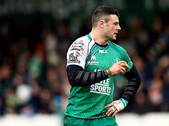 Henshaw starts on the bench fo...