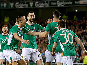 WATCH: Ciaran Clark rises to t...