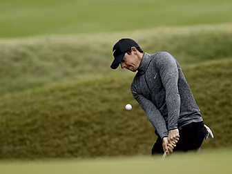 Rory McIlroy edges Zach Johnso...