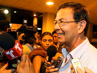 Ex-Honduras president admits t...