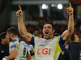 Jamie Cudmore signs for relega...