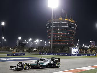 Rosberg wins in Bahrain as Ham...