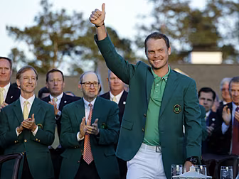 WATCH: Danny Willett capitalis...