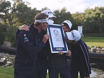 Four French golfers earn World...