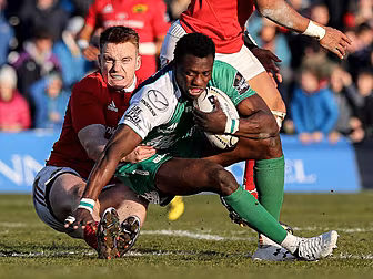 In Pictures: Connacht come fro...