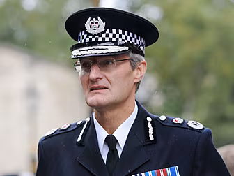 Police Chief suspended over Hi...