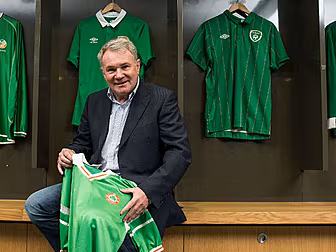 Ray Houghton explains the meri...