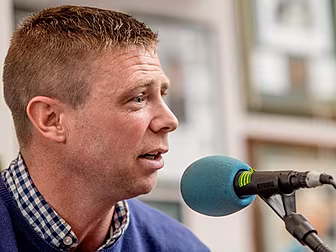 Tomás Ó Sé apologises for call...