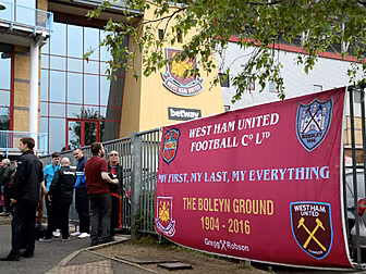 As it happened: West Ham 3-2 M...