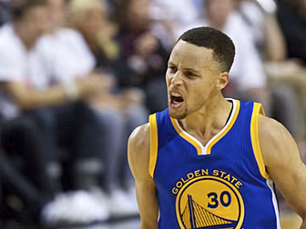 Steph Curry makes history as t...