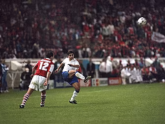 Nayim's famous goal from t...