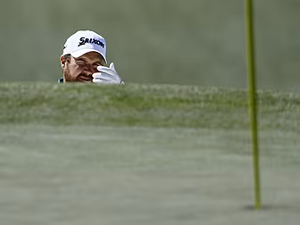 Shane Lowry makes superb start...