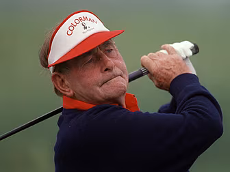 Christy O'Connor Snr passe...