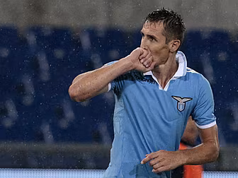 Lazio honour Miroslav Klose wi...