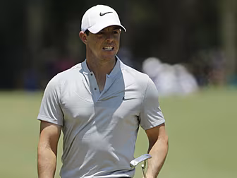 Jason Day closes in at Players...