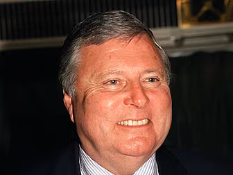 Peter Alliss thinks women shou...