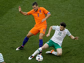Man of the Match Harry Arter t...
