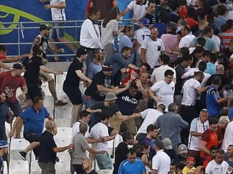 UEFA threatens England and Rus...
