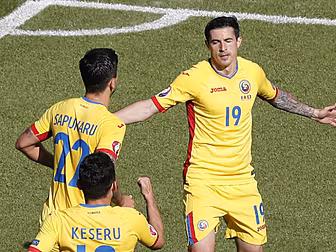 Romania look to grasp their la...