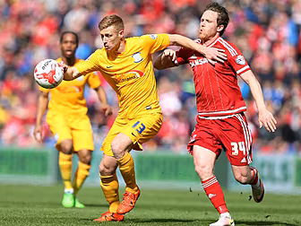 Preston sign former League of...