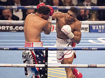 Anthony Joshua retains IBF Hea...