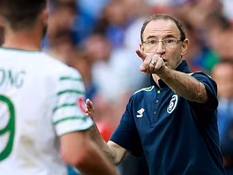 Martin O'Neill pays tribut...