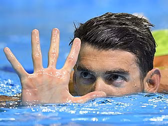 Michael Phelps qualifies for f...