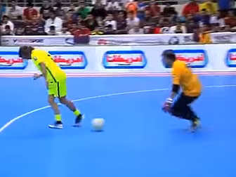 WATCH: Carles Puyol proves he&...