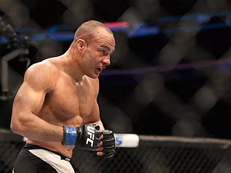 New UFC lightweight champion E...