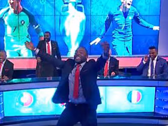 WATCH: Benni McCarthy absolute...