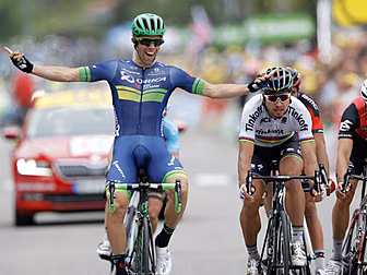 Michael Matthews wins Stage 10...