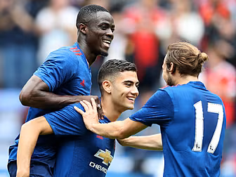 GALLERY: New-look United get t...