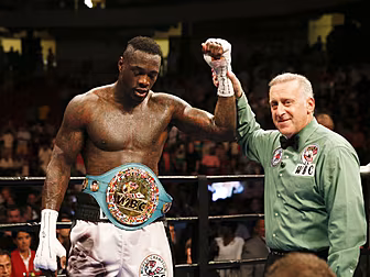 Deontay Wilder retains his hea...