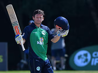 Ed Joyce inspires Ireland to b...