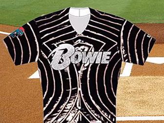 American baseball team pays tr...