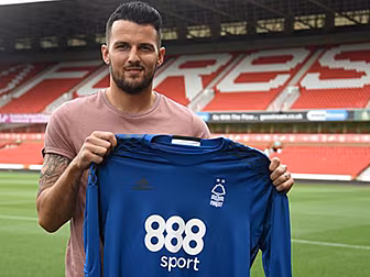 Nottingham Forest complete dea...