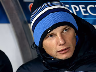 WATCH: Arshavin's fallen o...