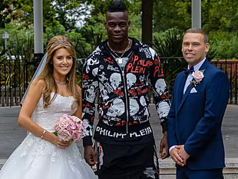 Mario Balotelli randomly turns...