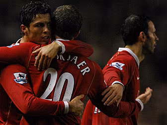 Ryan Giggs supposedly pushed R...